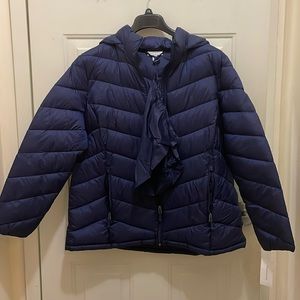 CHARTER CLUB: NWT; Packable Women’s Size 1X Marine Blue puffer jacket.